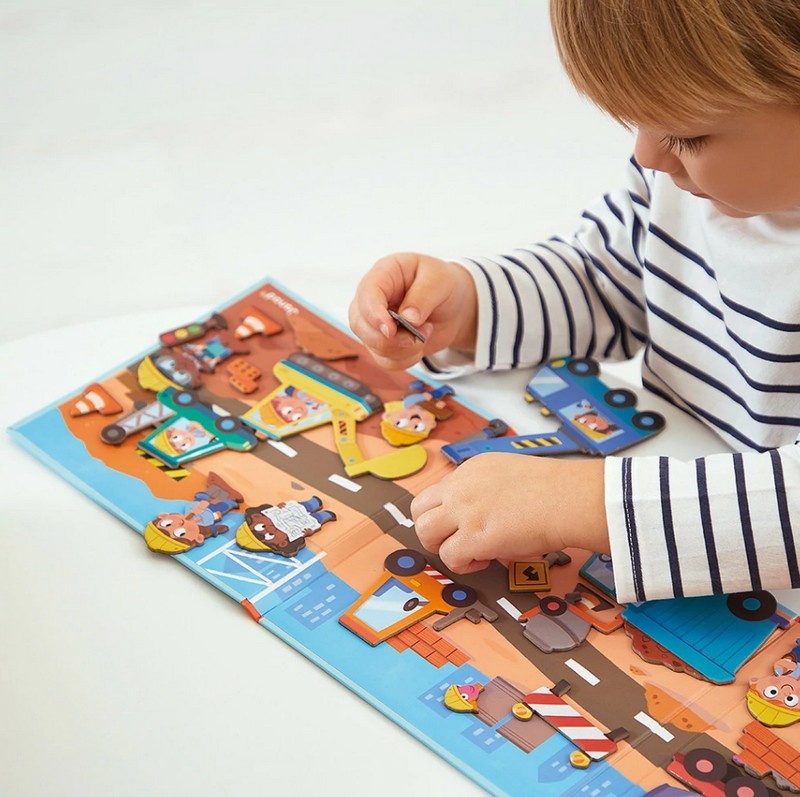 Libro magnetico per bambini a tema cantiere con 30 magneti, adatto dai 3 anni in su